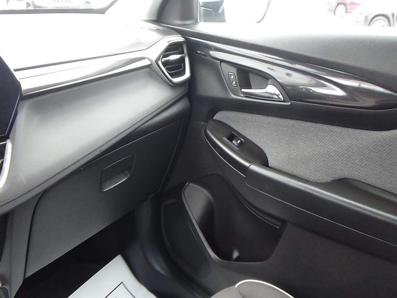 Used 2025 Sterling Gray Metallic (gzb) Chevrolet LT image 28