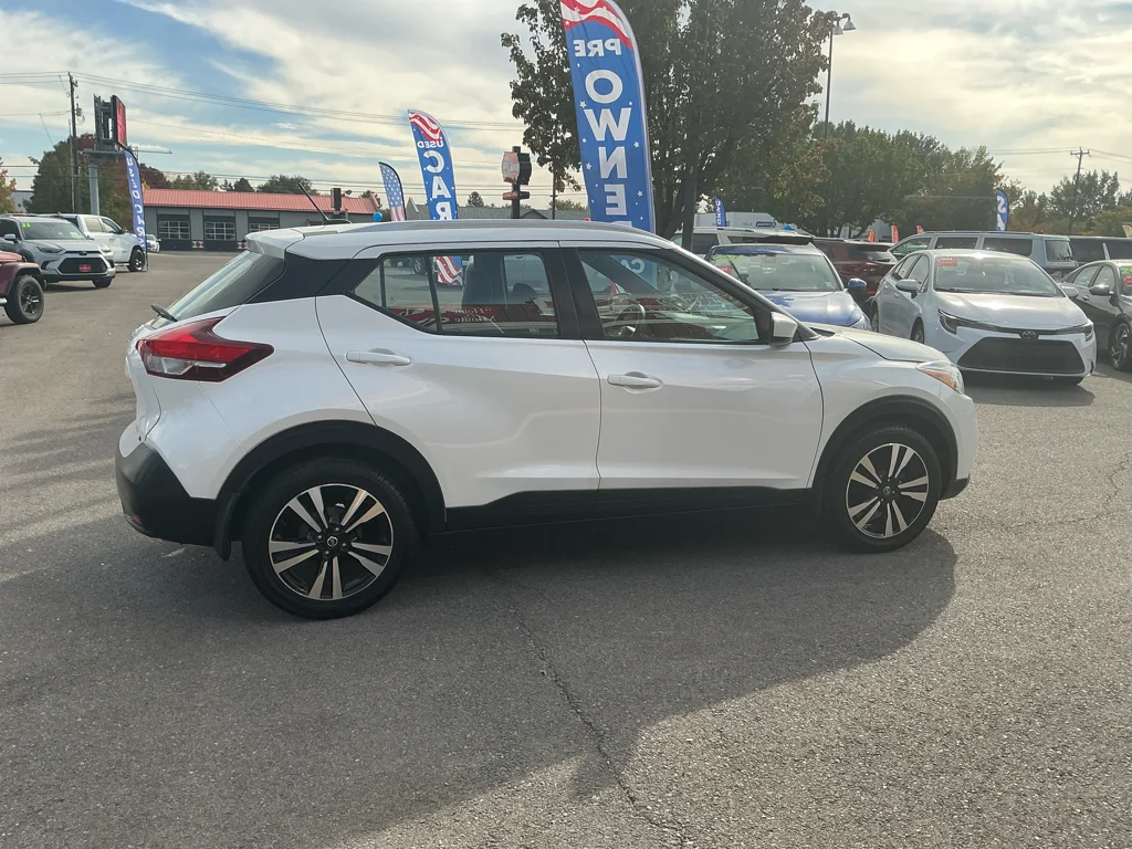 Used 2019 Aspen White Tricoat Nissan SV image 4