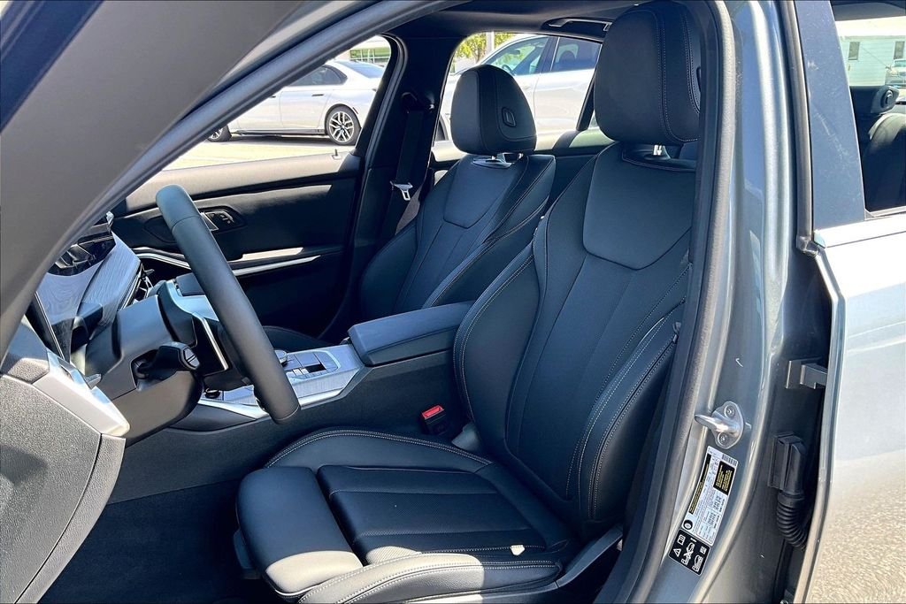 2026 BMW 3 Series 330i - Photo 16