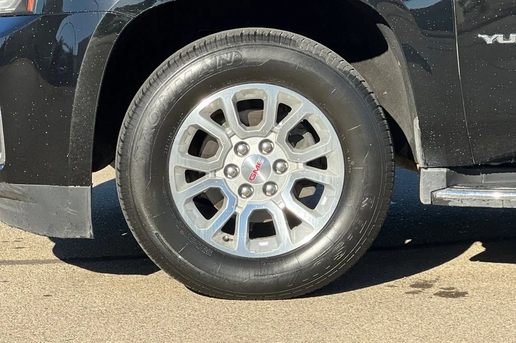 Used 2019 Black GMC SLT image 31