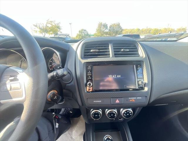 2025 Mitsubishi Outlander Sport ES - Photo 16