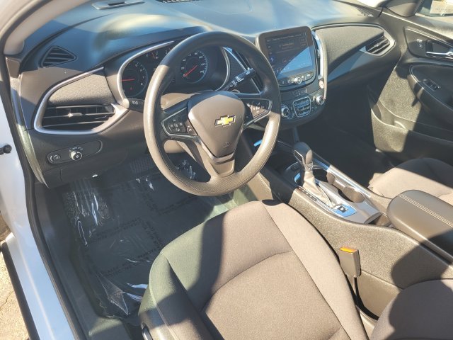 Used 2025 White Chevrolet LT image 12