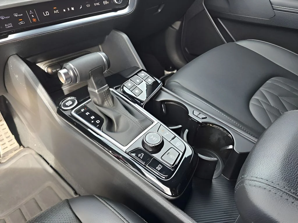 Used 2023 Dawning Red Kia X-Pro Prestige image 20