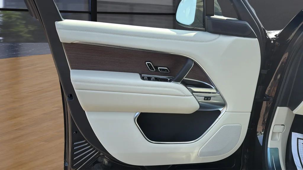New 2026 Black Land Rover SE image 20