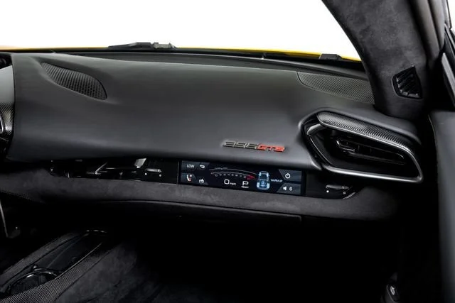 Used 2024 Giallo Triplo Strato Ferrari  image 46