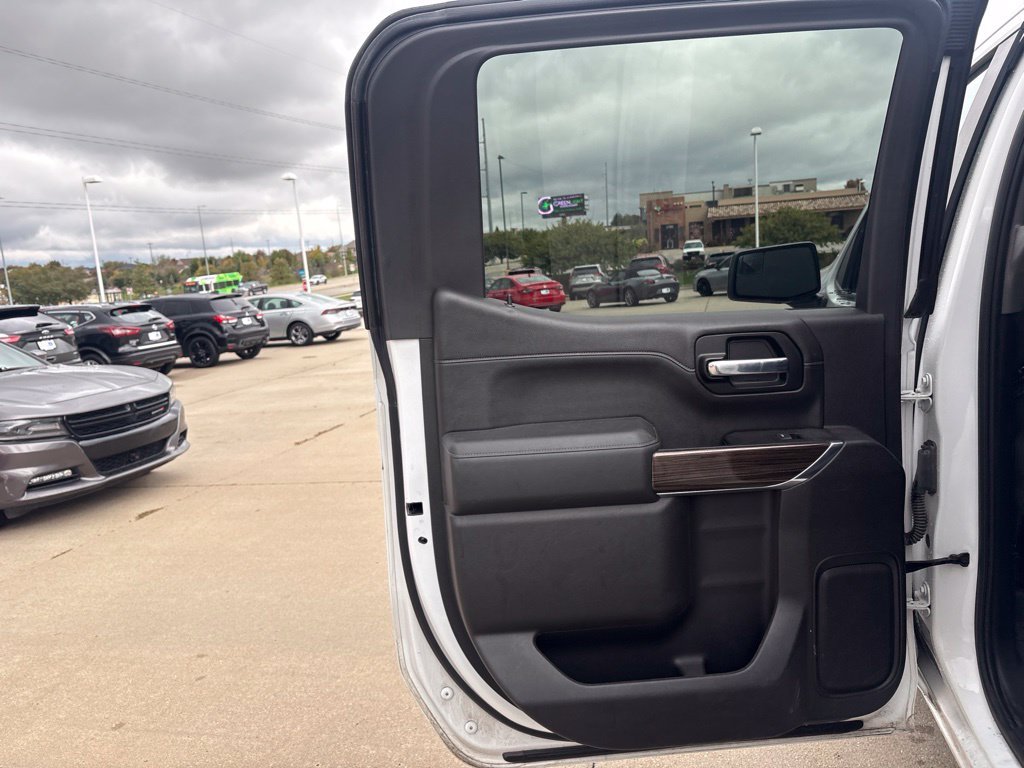 Used 2020 Summit White Chevrolet RST image 35