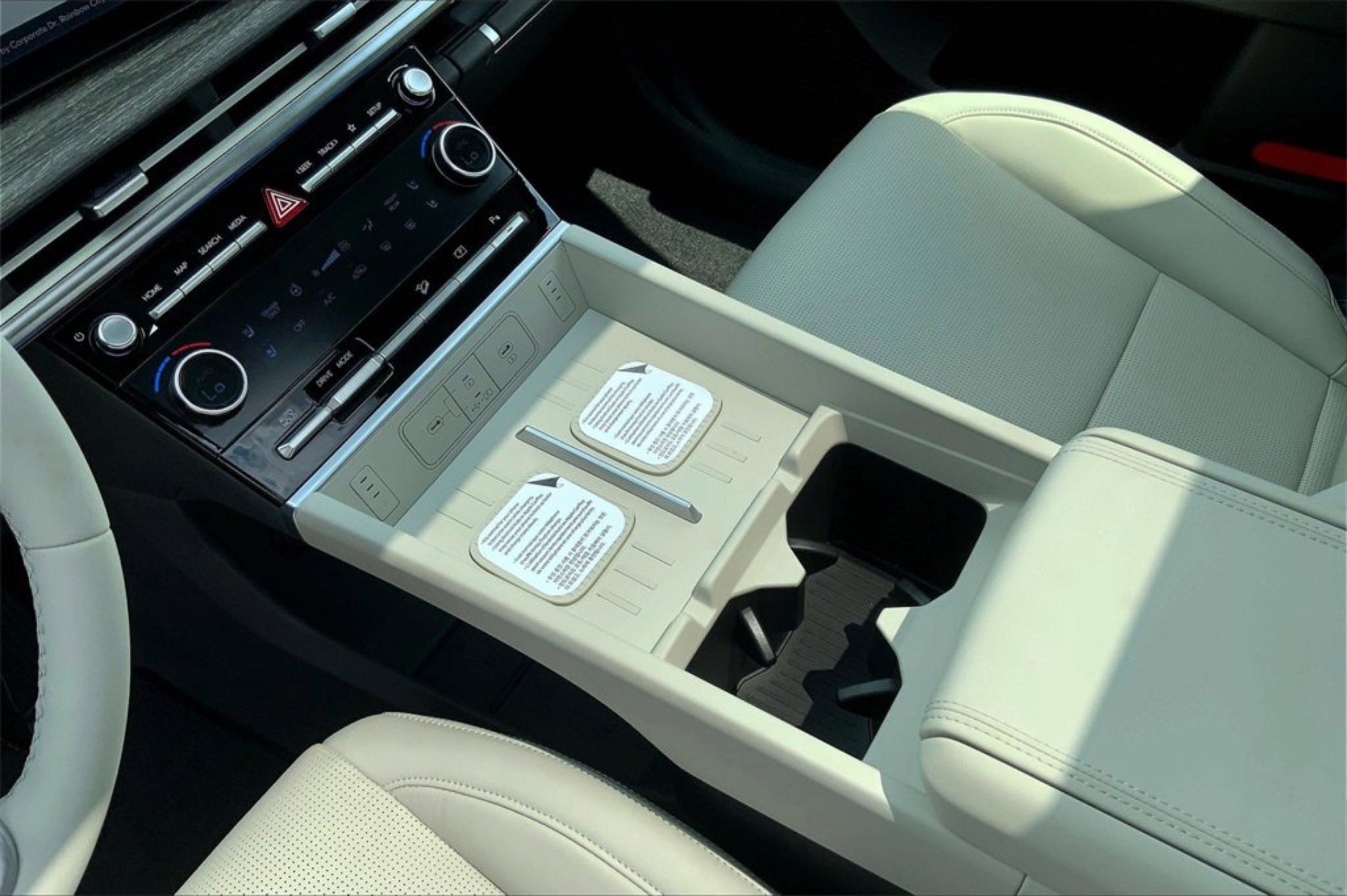 2026 Hyundai Santa Fe Limited - Photo 11