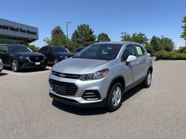 Used 2018 Silver Chevrolet LS image 9