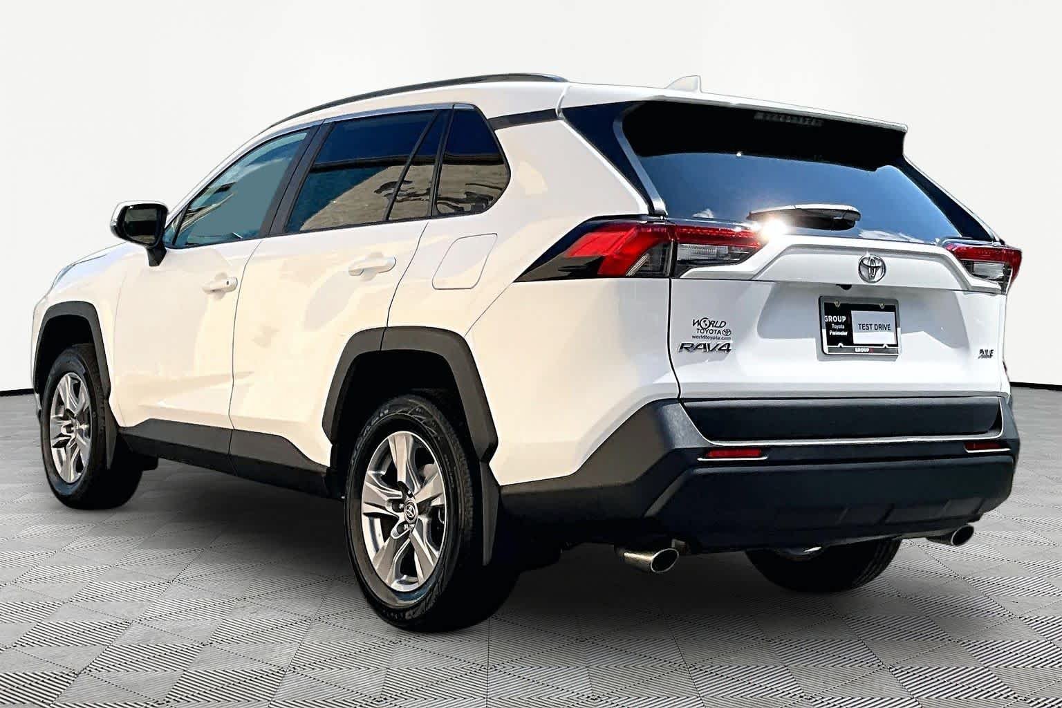 Used 2024 Ice Cap Toyota XLE image 12