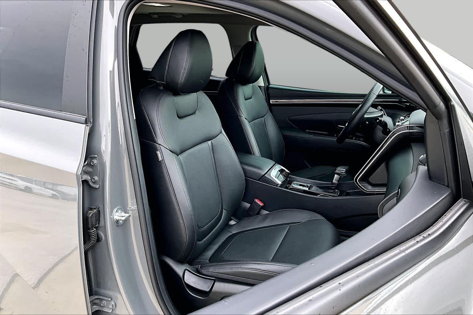 Used 2024 Hampton Gray Hyundai SEL image 9