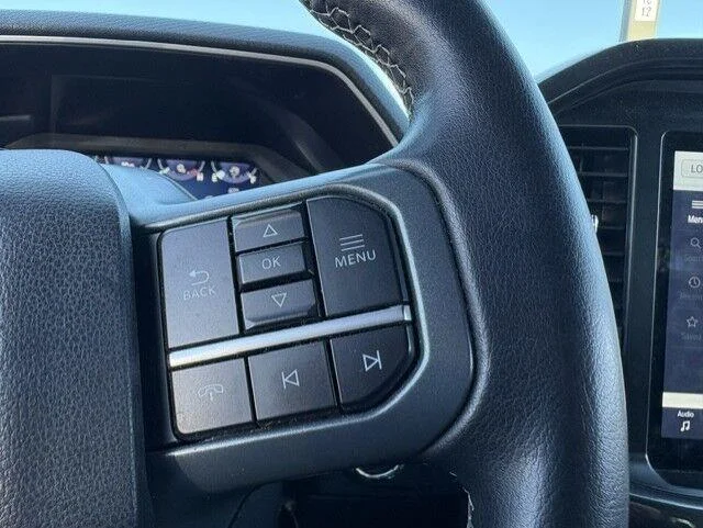 Used 2023 Avalanche Gray Ford XLT image 19