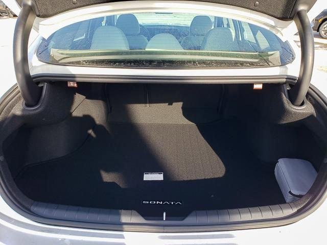 New 2026 White Hyundai Blue image 19