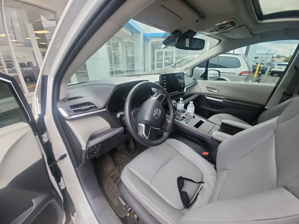 Used 2023 Pearl Toyota XLE image 11