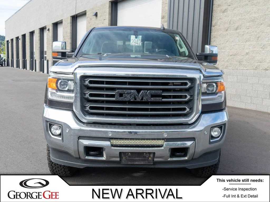 Used 2016 Gray GMC SLT image 2