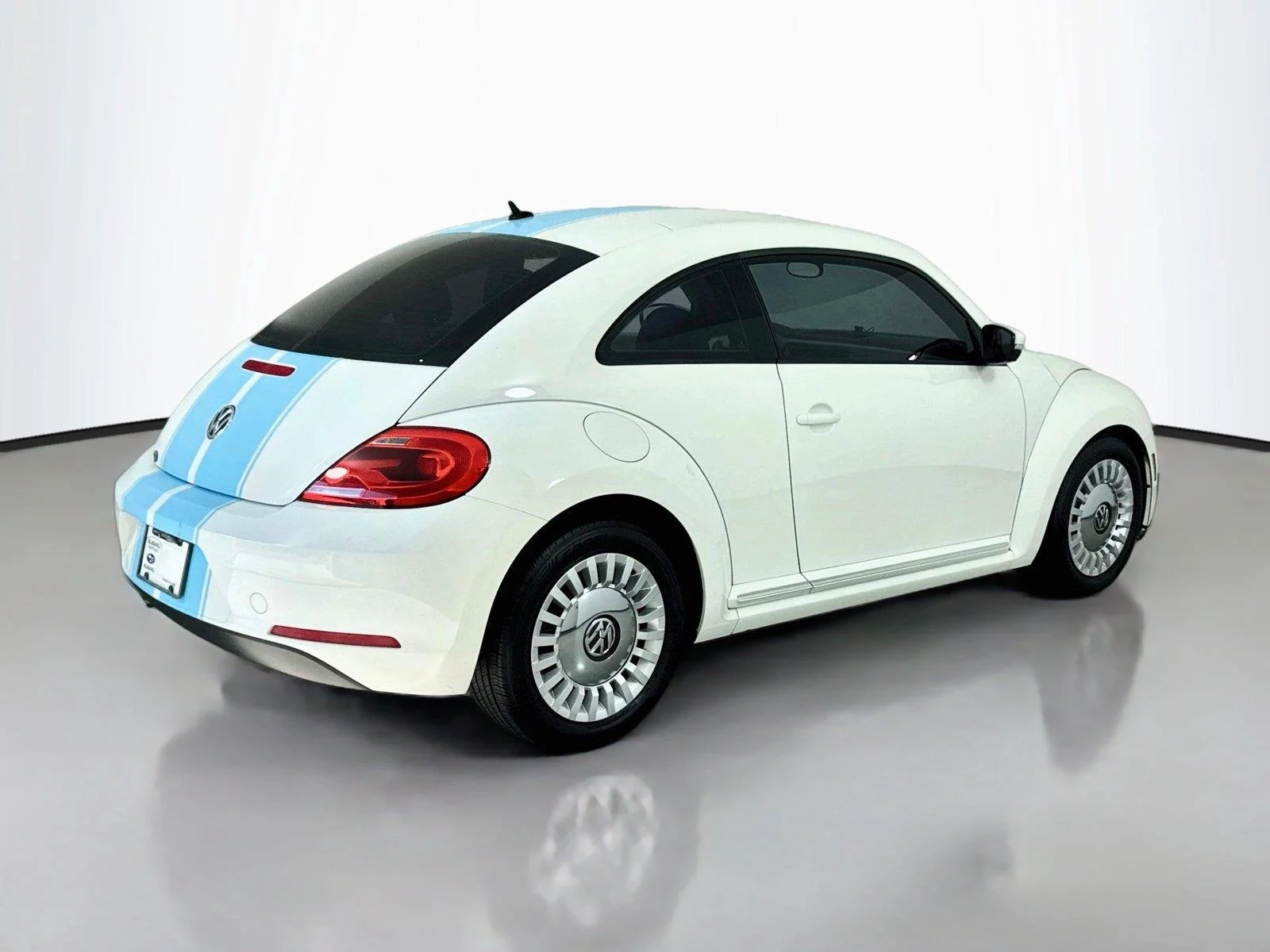 Used 2013 Volkswagen Beetle 2.5 with VIN 3VWJP7AT3DM664293 for sale in Newnan, GA