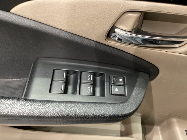 Used 2021  Honda Touring image 26