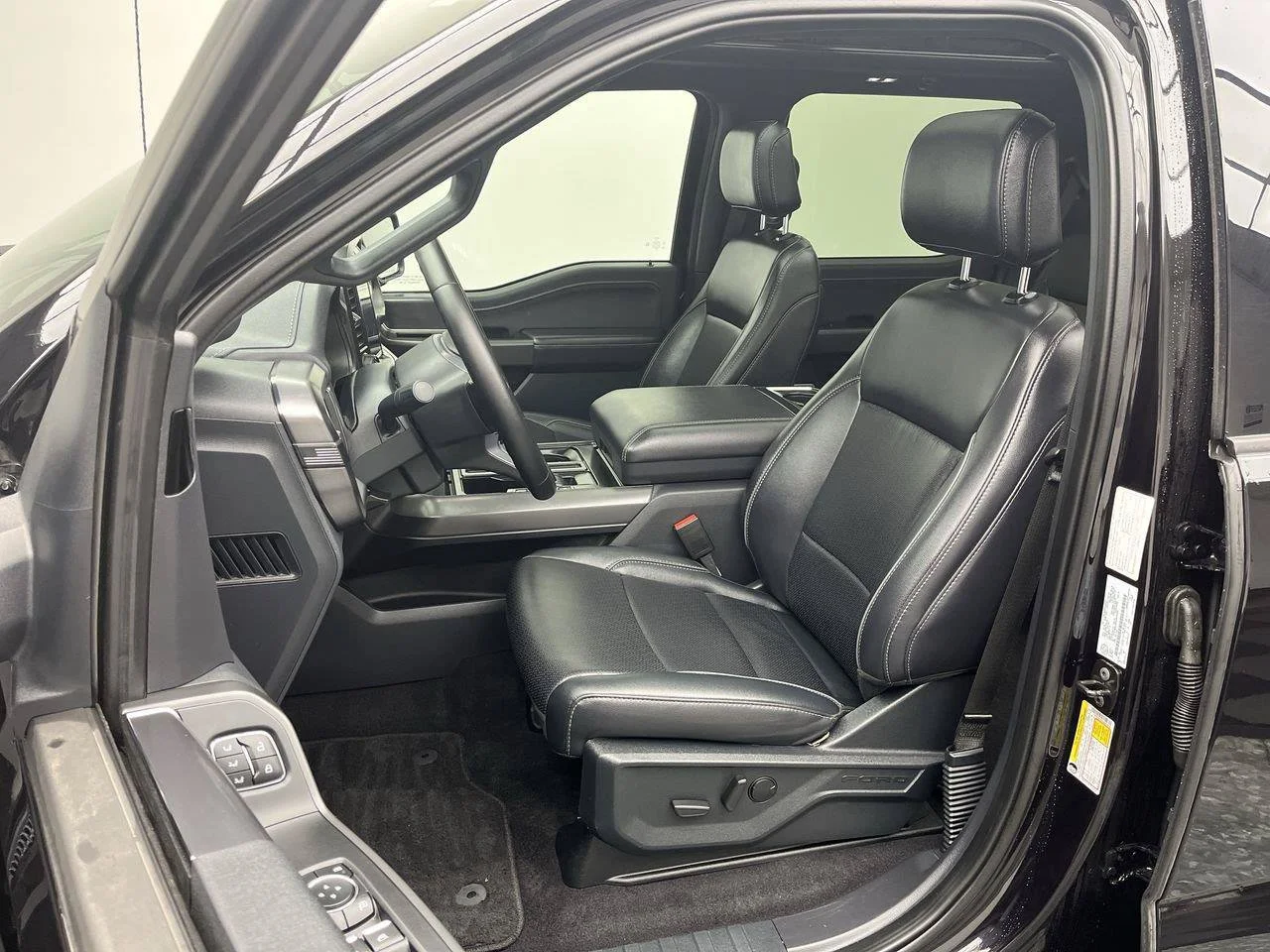Used 2025 Black Ford LARIAT image 12