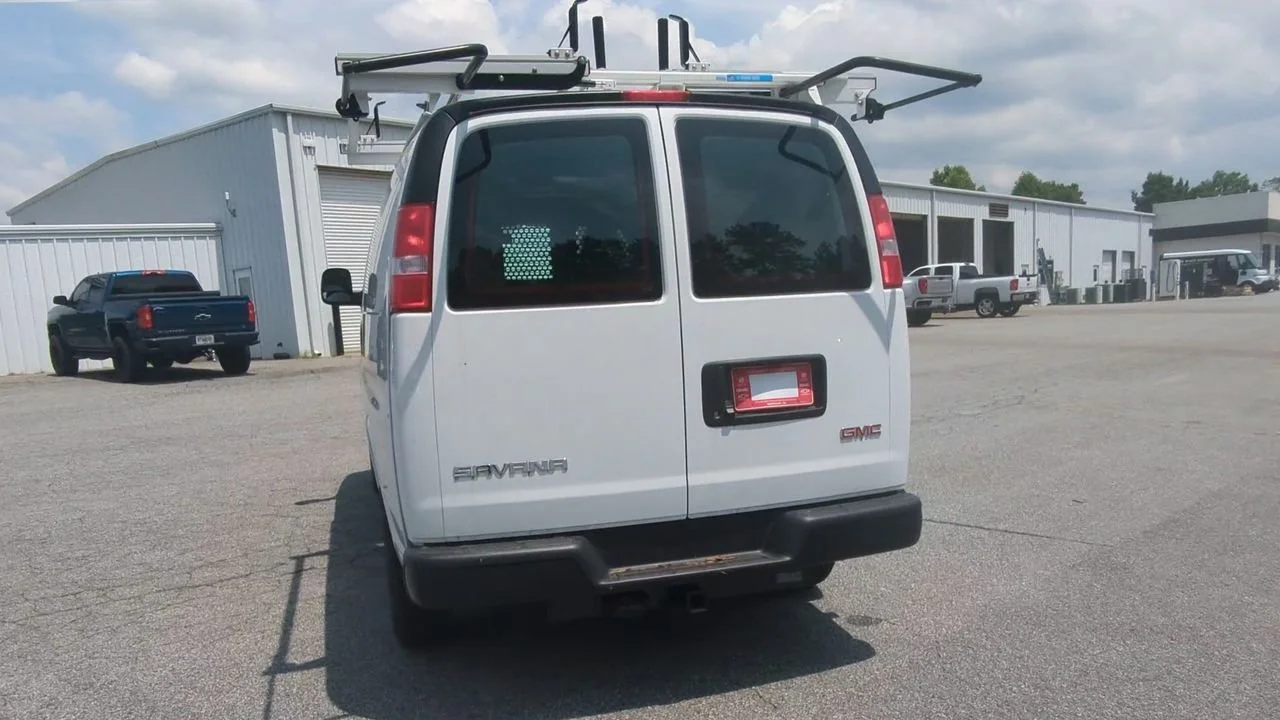 New 2025 Summit White GMC Work Van image 7