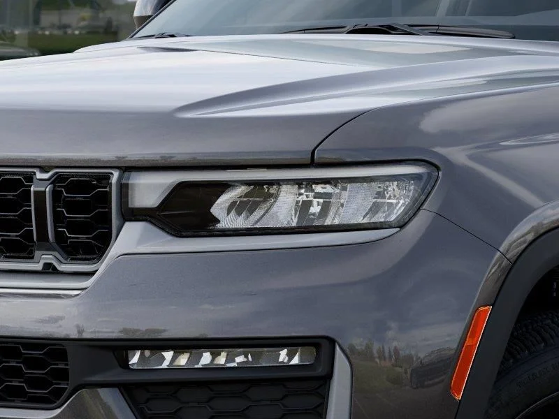 New 2026 Baltic Gray Metallic Clear-Coat Exterior Paint Jeep Limited image 10