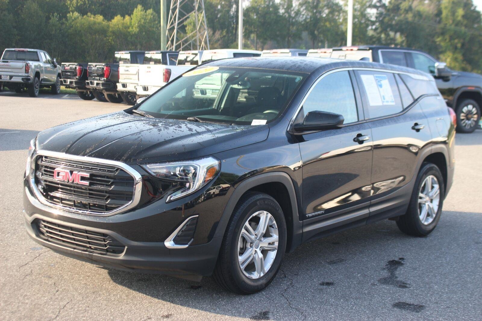 Used 2020 EBONY TWILIGHT METALLIC GMC SLE image 3