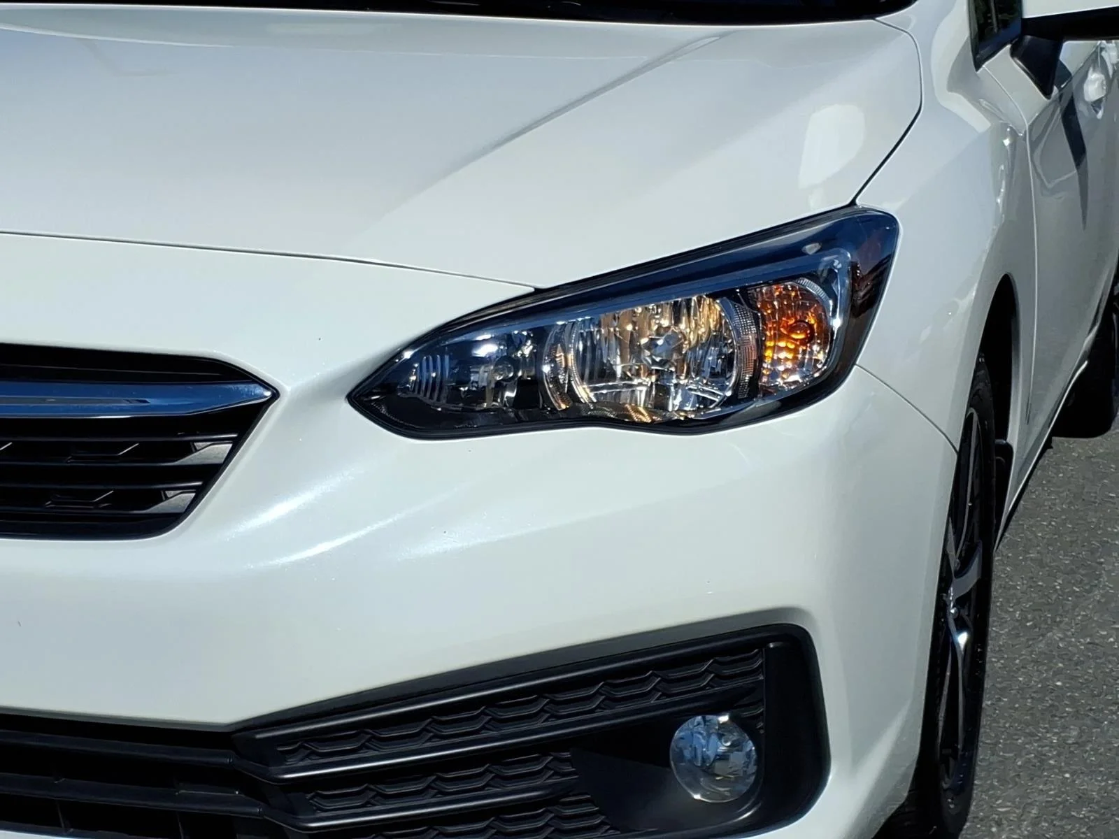 Used 2023 Crystal White Pearl Subaru Premium image 15