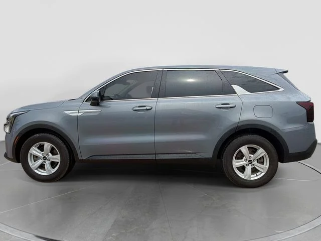 Used 2024 Silver Kia LX image 7