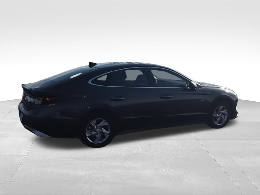 New 2026 Gray Hyundai SE image 9