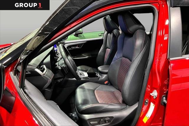 Certified Used 2024 SUPERSONIC RED/BLACK Toyota  image 8