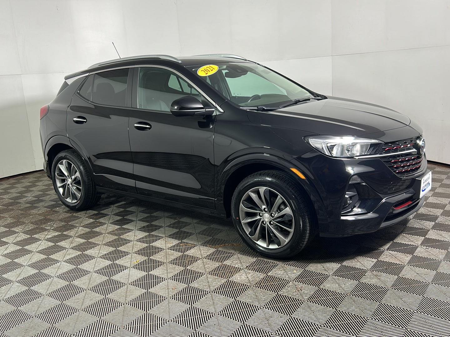 Used 2021 Ebony Twilight Metallic Buick Select image 5