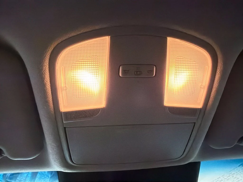 Used 2023 Lunar White Hyundai SEL image 25