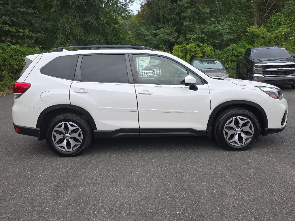 Used 2021 White Subaru Premium image 18