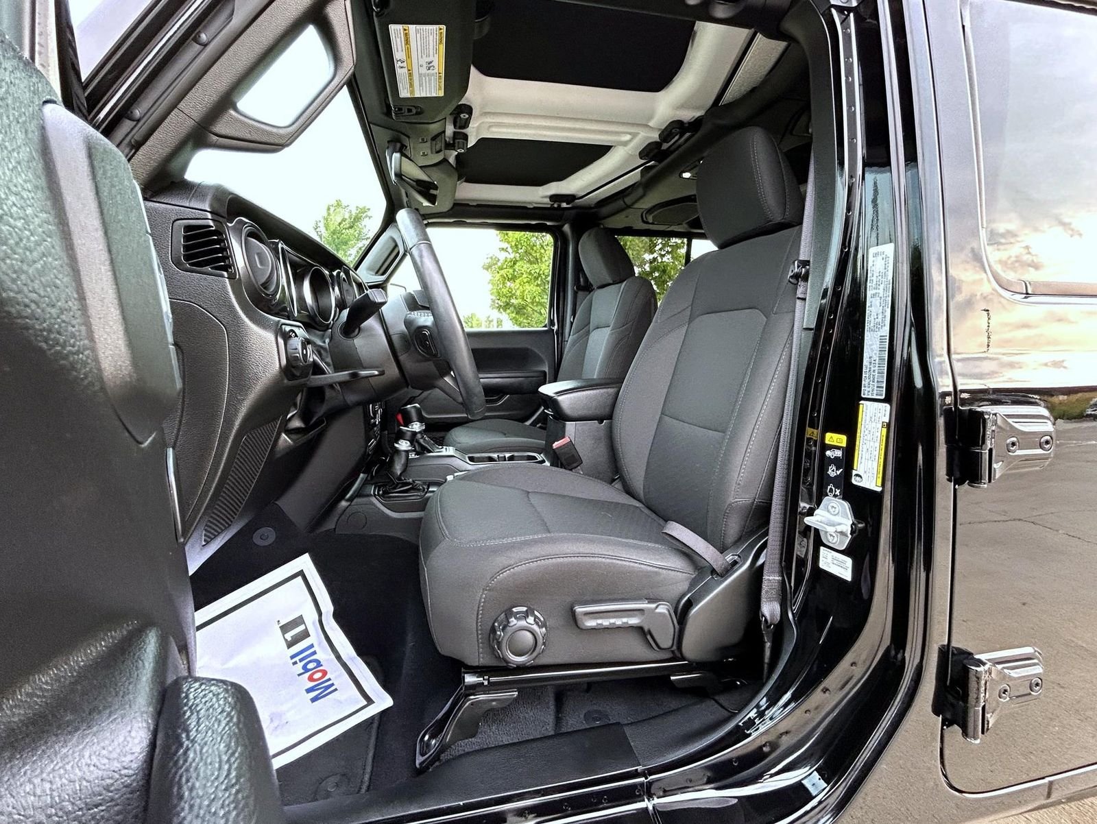 Used 2022 Black Jeep Unlimited Sport Altitude image 10