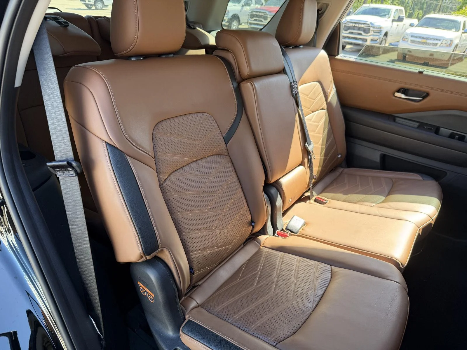 Used 2023 Super Black Nissan Platinum image 19