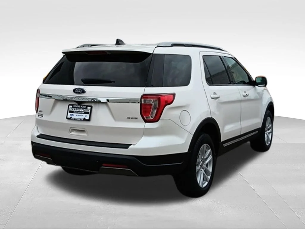Used 2019 White Platinum Metallic Tri-Coat Ford XLT image 7
