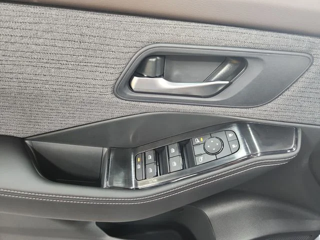 Used 2023 Gray Nissan SV image 26