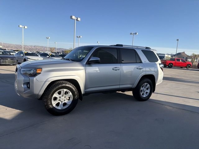 2022 Toyota 4Runner SR5 - Photo 8