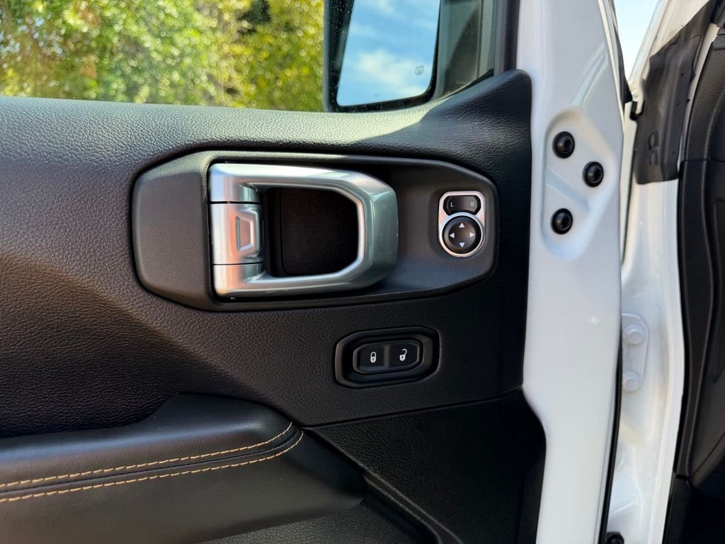 Used 2024 Bright White Clearcoat Jeep Sahara image 12