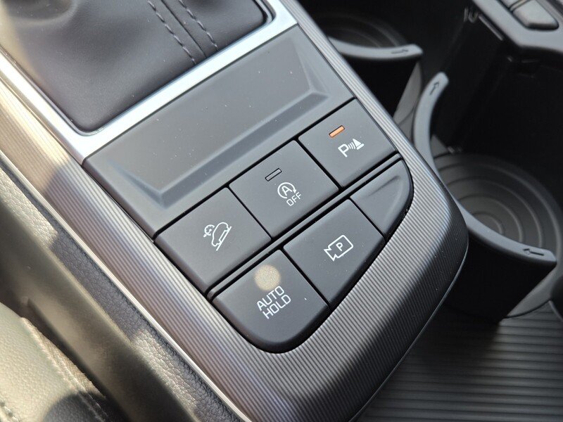 New 2026 Glacial White Pearl Kia EX image 17
