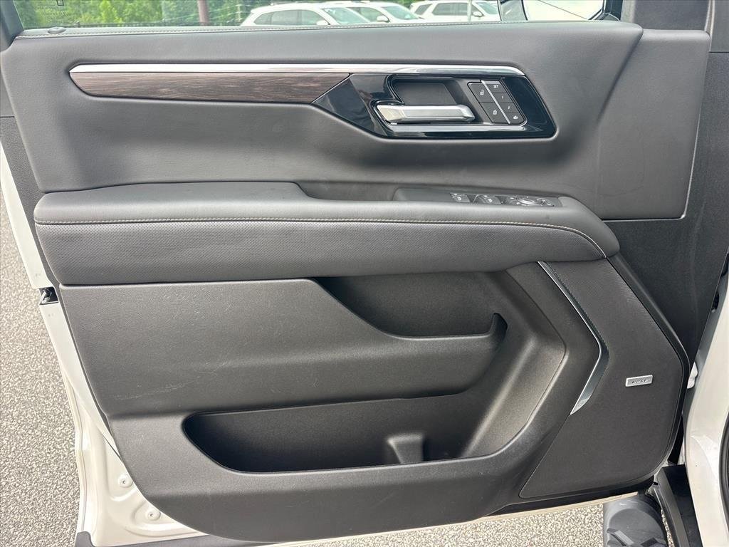 2025 Chevrolet Tahoe Premier - Photo 20