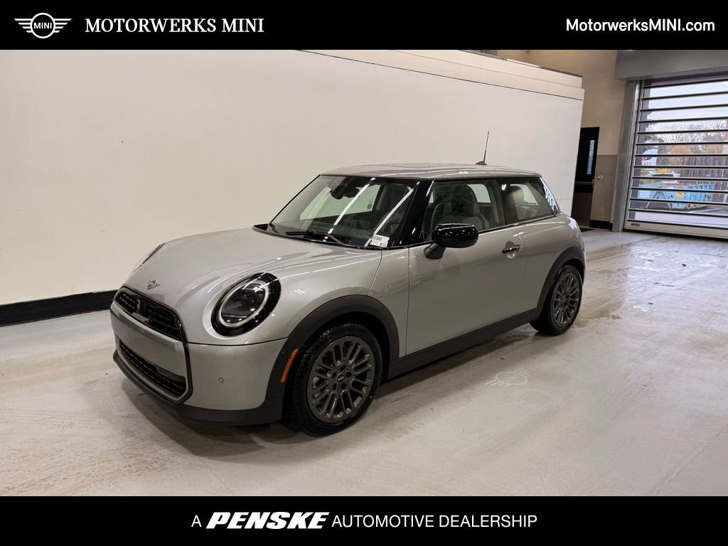 2025 MINI Hardtop Cooper's photo