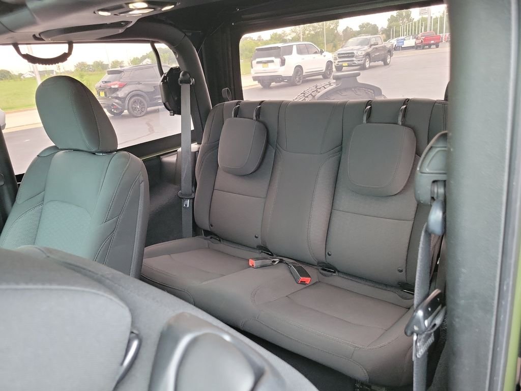 Used 2020 Green Jeep Sport image 13