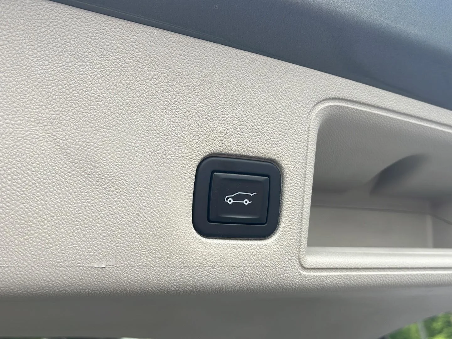 Used 2018 MINERAL METALLIC GMC Denali image 24