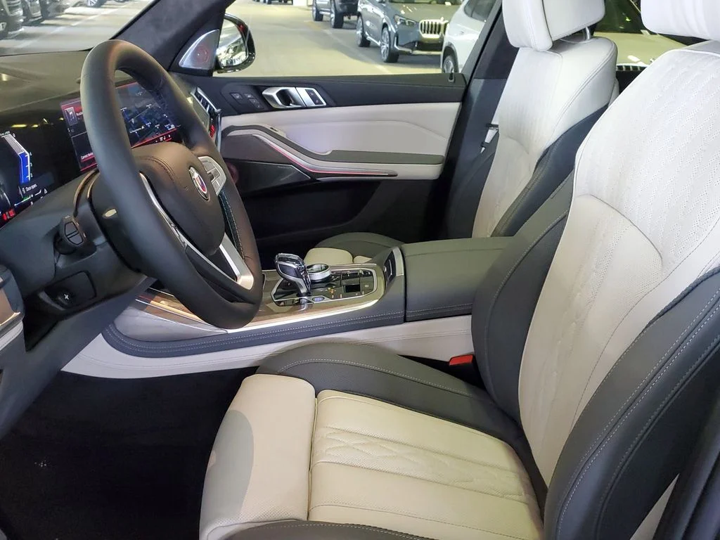 New 2026 Black Sapphire Metallic BMW ALPINA XB7 image 16