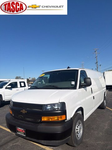 2025 Chevrolet Express Cargo WT