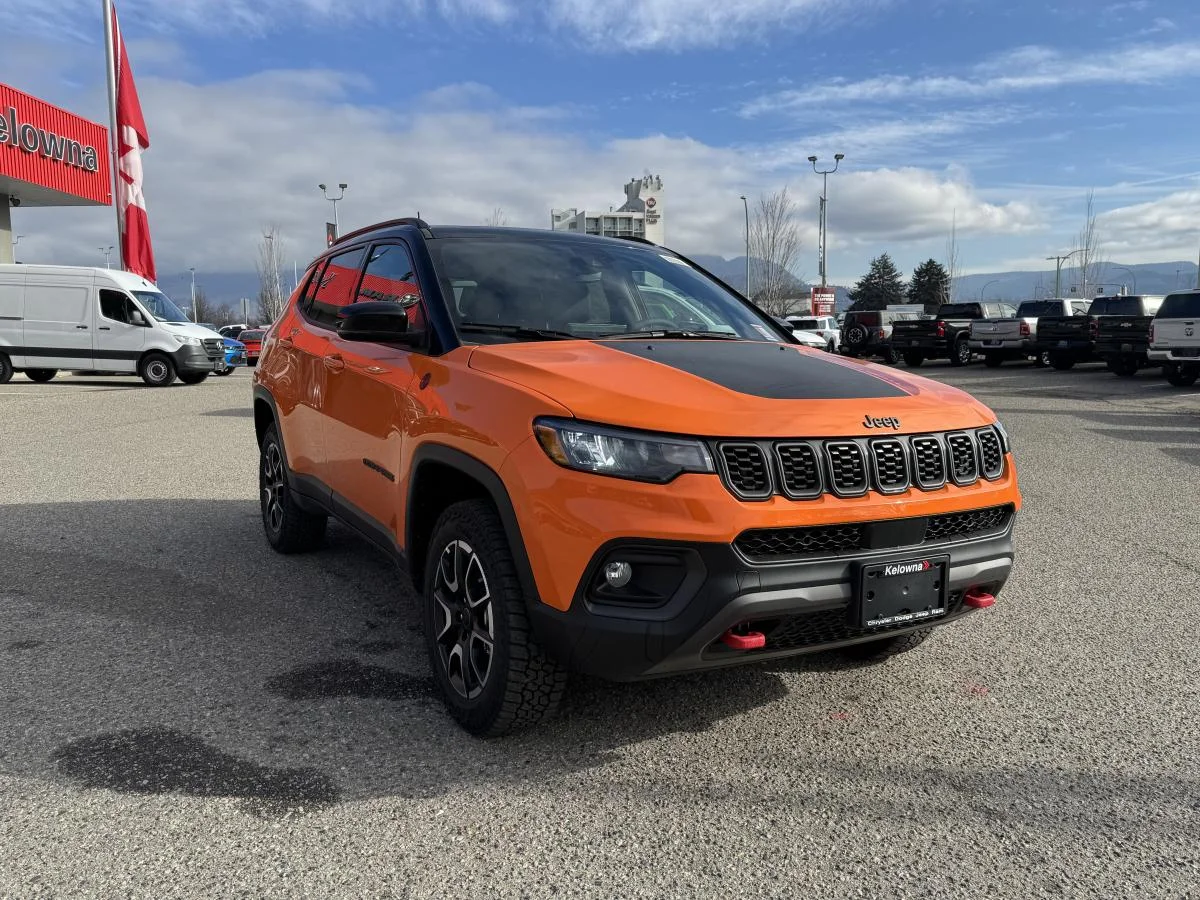 New 2026 joose Jeep Trailhawk image 3
