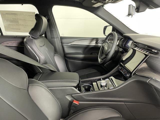 2025 Jeep Grand Cherokee Overland - Photo 25