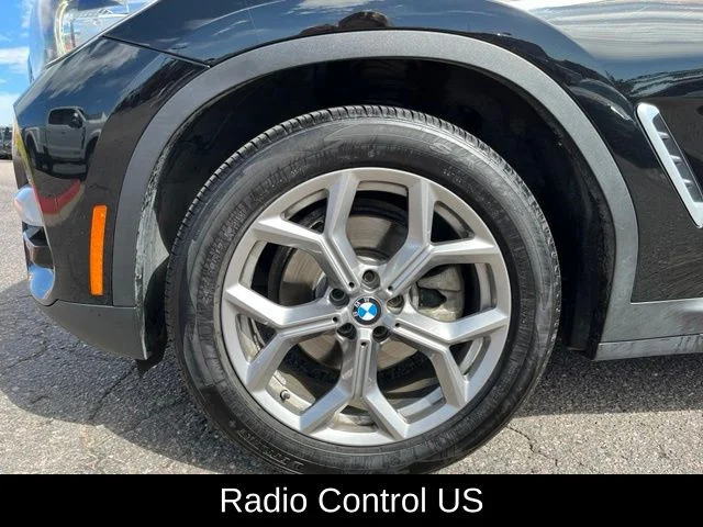 Used 2020 Black BMW xDrive30i image 11