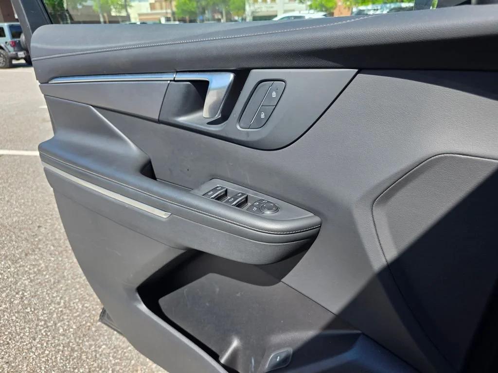 Used 2025 Ebony Twilight Metallic Buick Sport Touring image 14