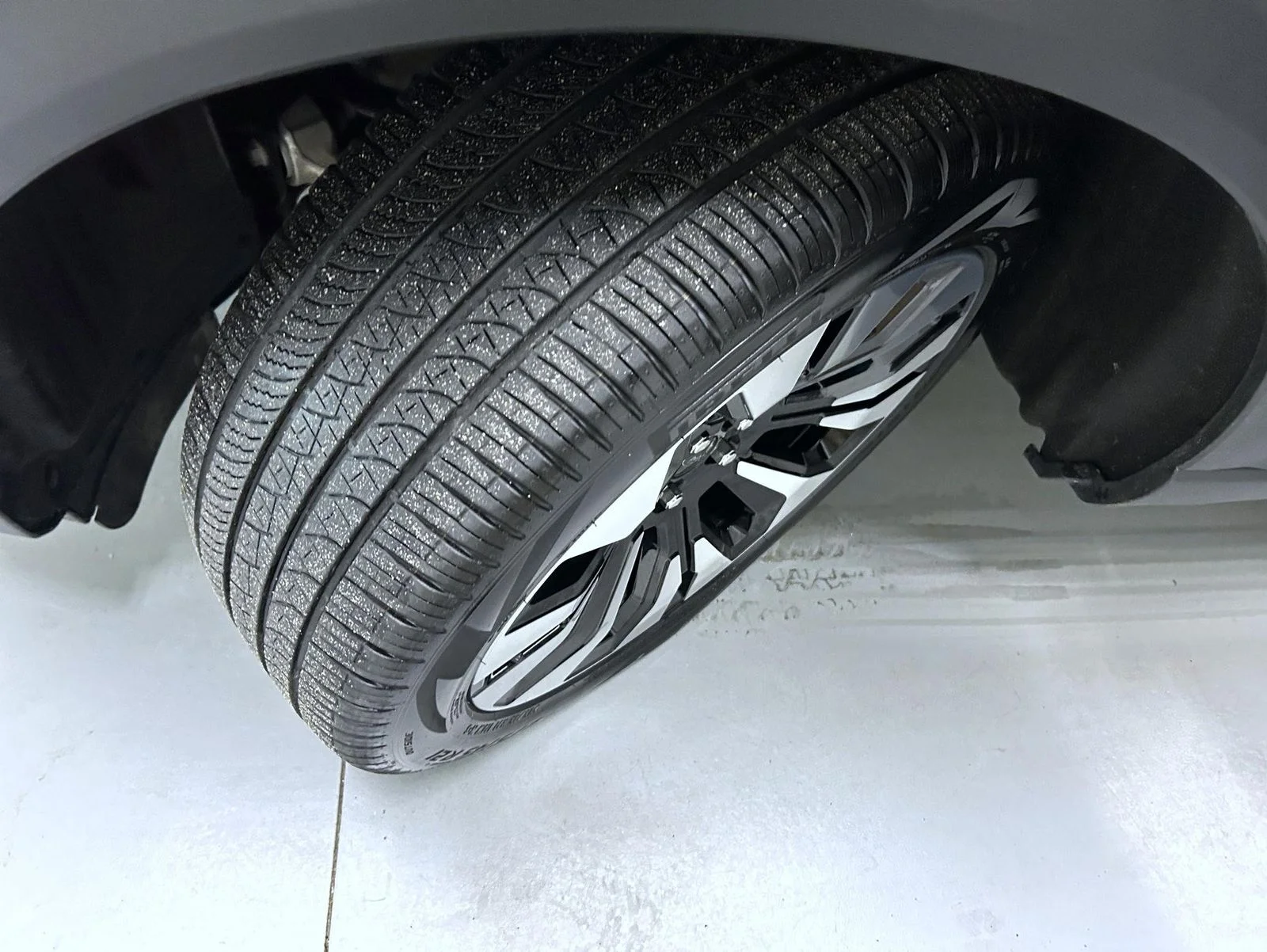 Used 2025 Gray Ford Platinum image 24