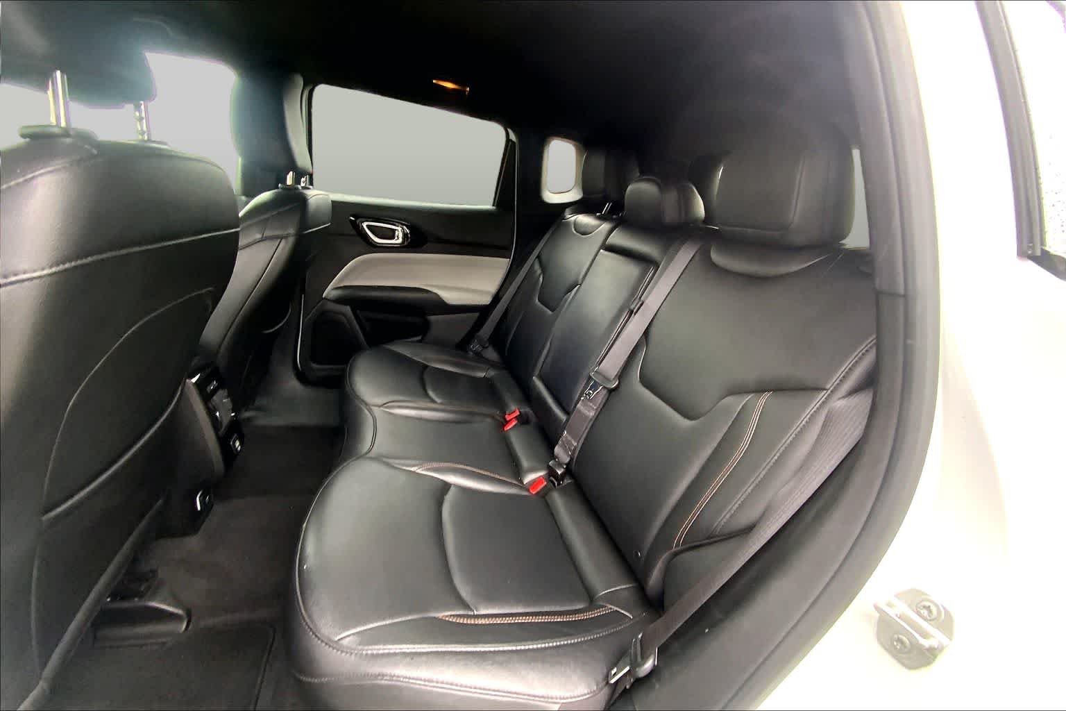 Used 2024 Bright White Clearcoat Jeep Limited image 18
